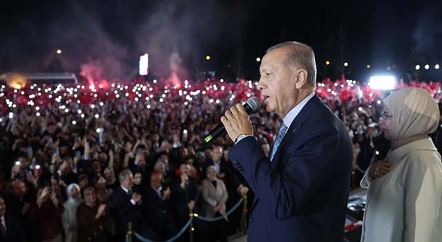 Türkiye İstikrara Devam Dedi. Lider Erdoğan