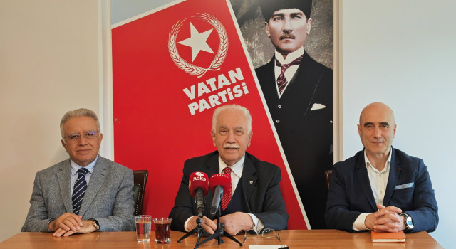 Doğu Perinçek'ten Dikkat Çeken Uyarı