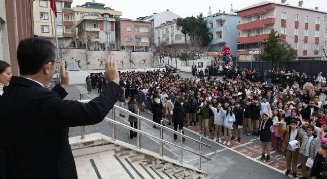 Başkan Çerkez Öğrencilerin Sevincine Ortak Oldu