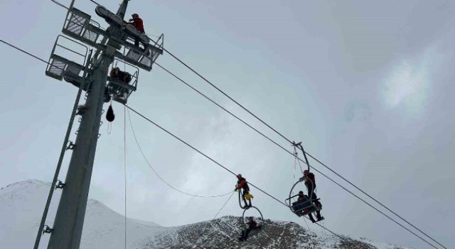 Van’da Çığ Tatbikatı Gerçeği Aratmadı