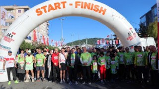 Çekmeköy’de Cumhuriyet’in 102. Yılına Koştular