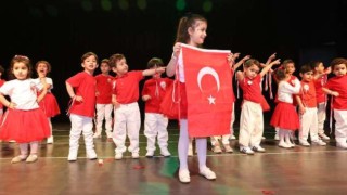 Miniklerden 23 Nisan Coşkusu