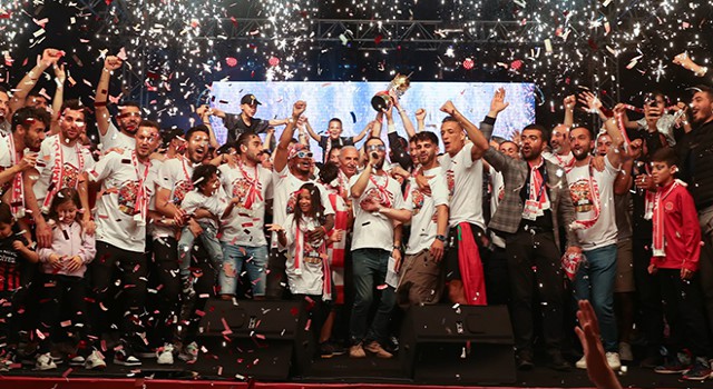 Ümraniyespor Şampiyonluğunu Coşkuyla Kutladı