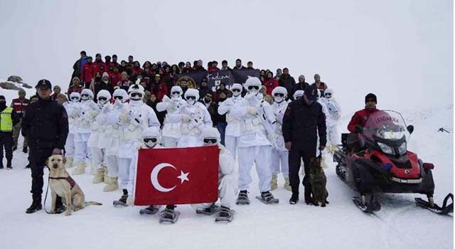 JAK Timlerinden Üniversite Öğrencilerine Çığda Arama Eğitimi