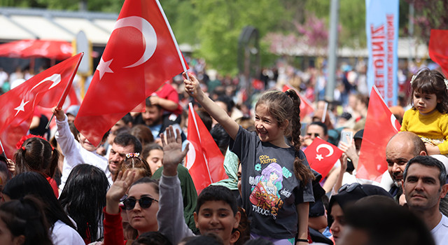 23 Nisan Çocuk Şenliği’nde Doyasıya Eğlendiler