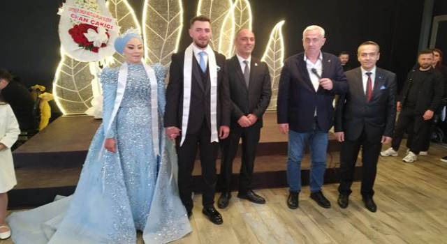 Akan Ailesinin Mutlu Günü