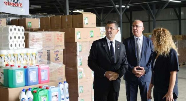 Çekmeköy'de Okullara Temizlik Malzemesi Desteği Yapıldı