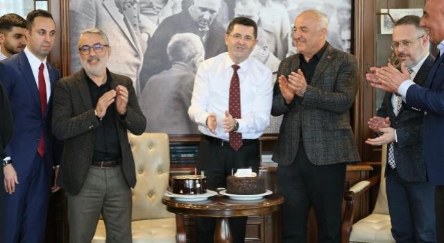 Başkan Çerkez'e Doğum Günü Sürprizi