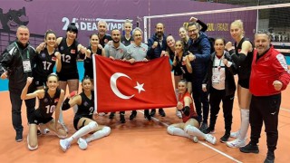 İşitme Engelliler Kadın Voleybol Milli Takımı Olimpiyat Şampiyonu Oldu