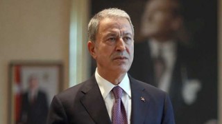 Hulusi Akar Silah Arkadaşlarımıza ve Gençlerimize Hayırlı Olsun