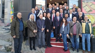 Çekmeköy’ün Altılı Masası Gazeteciler Gününü Kutladı