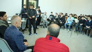 Ahmet Poyraz Crea Centers’da Gençlerle Buluştu