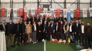 Çekmeköy’de Okullara Ve Futbol Kulüplerine Malzeme Desteği Yapıldı